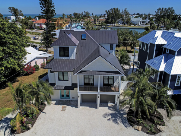 Luxury Five Bedroom Anna Maria Island Rental - Sleeps 12