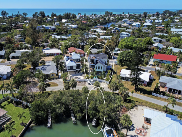 Luxury Five Bedroom Anna Maria Island Rental - Sleeps 12