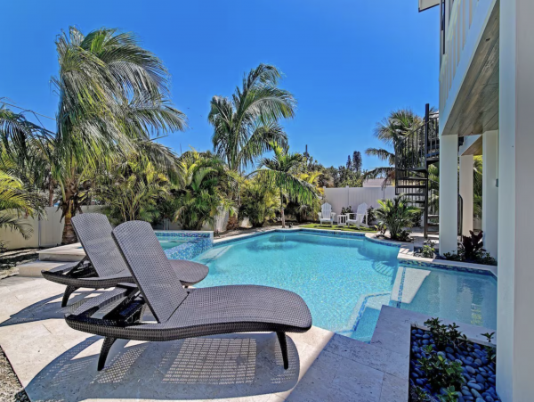 Luxury Five Bedroom Anna Maria Island Rental - Sleeps 12