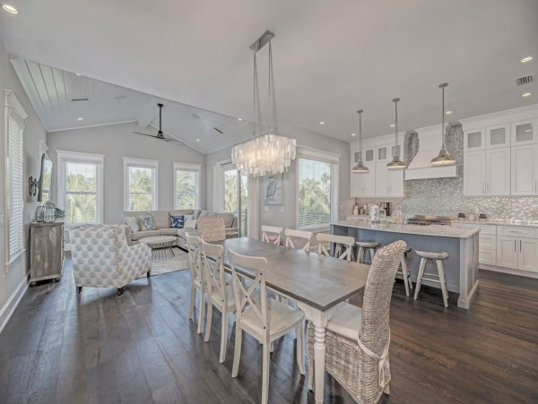 Luxury Five Bedroom Anna Maria Island Rental - Sleeps 12