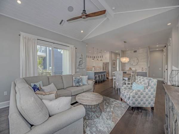 Luxury Five Bedroom Anna Maria Island Rental - Sleeps 12