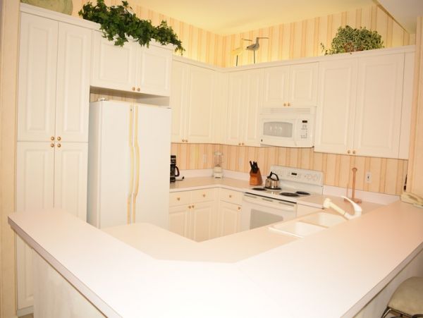 Naples 3 Bedroom Vacation Condo Sleeps 6 - Gated Entrance