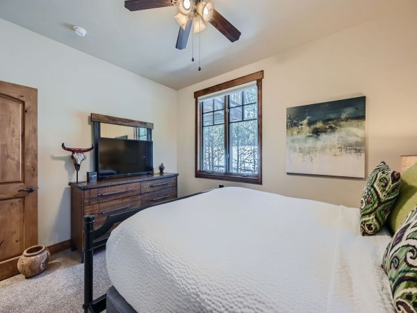 Breckenridge Luxury Five Bedroom Mountain Home