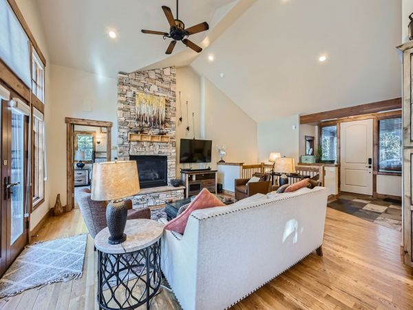Breckenridge Luxury Five Bedroom Mountain Home