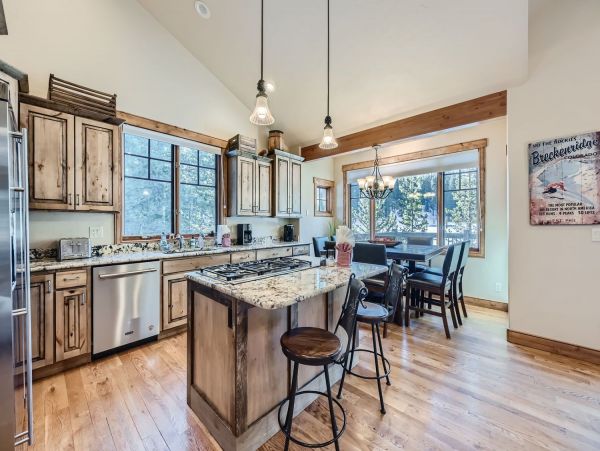 Breckenridge Luxury Five Bedroom Mountain Home