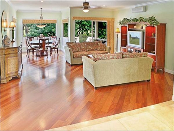 Luxury Five Bedroom Vacation Home on the North Shore