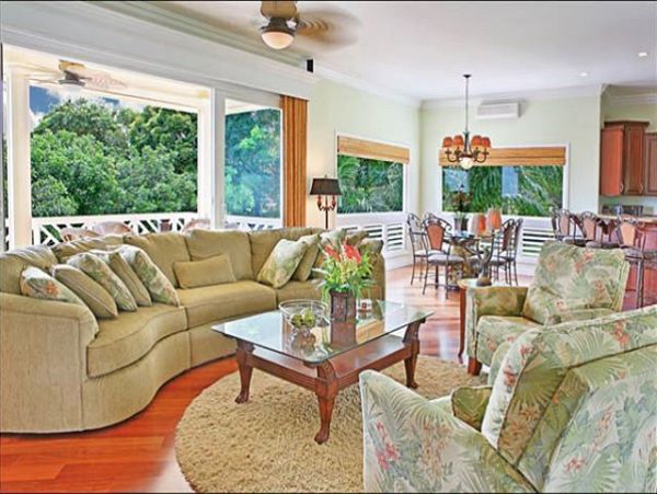 Luxury Five Bedroom Vacation Home on the North Shore