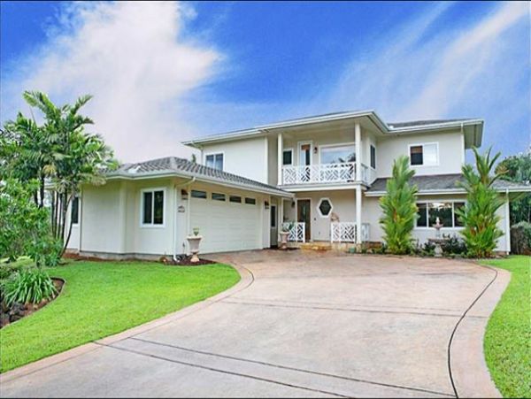 Luxury Five Bedroom Vacation Home on the North Shore