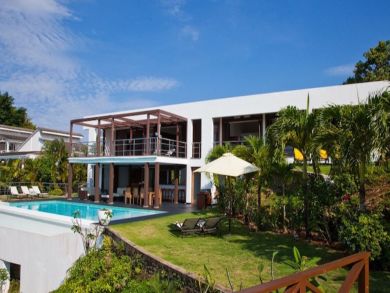 Five Bedroom Nonita Village Luxury Vacation Villa. Sleep 14