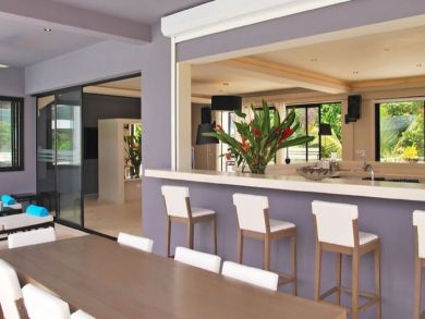 Villa on the Ocean with Six Bedrooms Call Today!