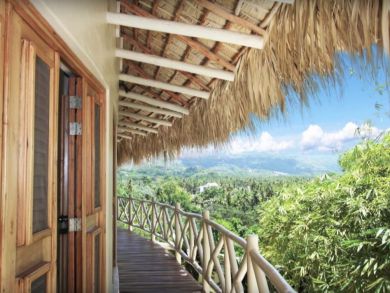 This Spectacular Villa has Eight Bedrooms Open Villa Views