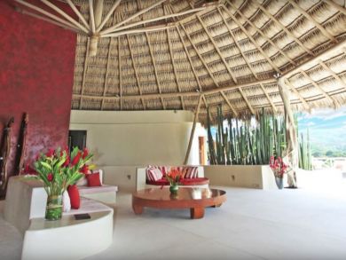 This Spectacular Villa has Eight Bedrooms Open Villa Views