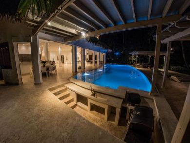 This Amazing Villa Sleeps 22 Guests Best Rental  Beachfront
