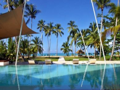 This Amazing Villa Sleeps 22 Guests Best Rental  Beachfront