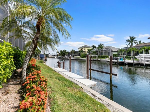 Waterfront Vacation Rental with Three Bedrooms Plus Den
