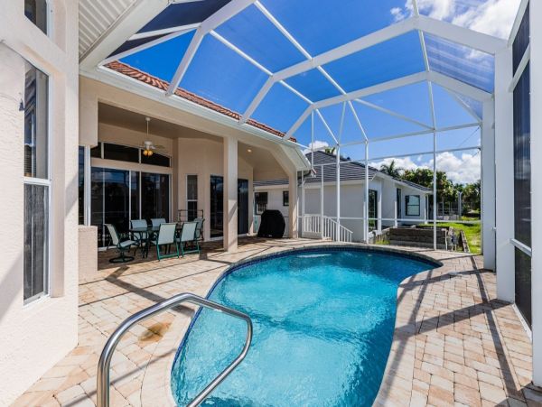 Waterfront Vacation Rental with Three Bedrooms Plus Den
