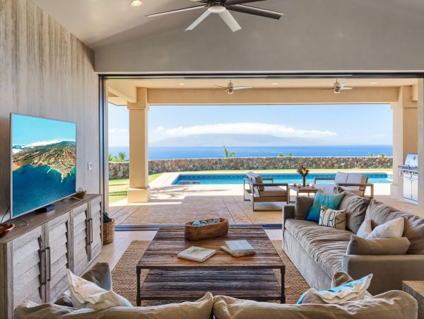 Luxurious Maui Villa with Stunning Beach Views