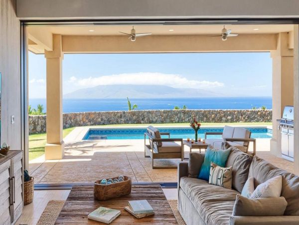 Luxurious Maui Villa with Stunning Beach Views