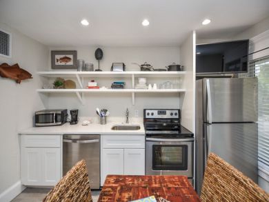 Siesta Key Vacation Rental Sleeps Four Guests
