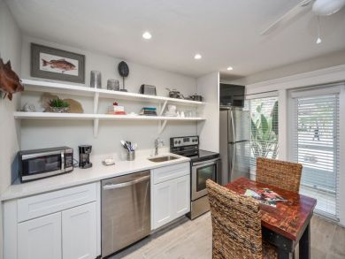 Siesta Key Vacation Rental Sleeps Four Guests
