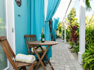 Siesta Key Vacation Rental Sleeps Four Guests