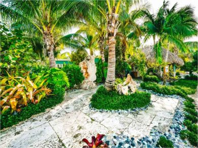 Siesta Key Vacation Rental Sleeps Four Guests