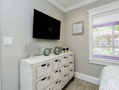 Siesta Key Vacation Rental Sleeps Four Guests