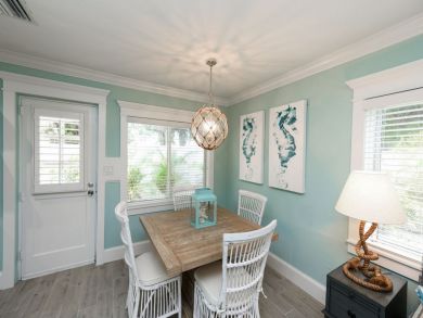 Siesta Key Vacation Rental Sleeps Four Guests