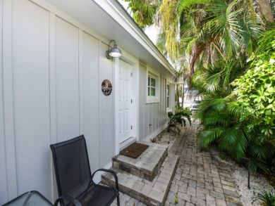 Beautiful Vacation Rental on Siesta Key. Call Today