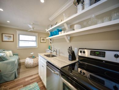 Beautiful Vacation Rental on Siesta Key. Call Today