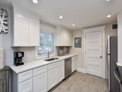 Siesta Key Luxury Vacation Rental Sleeps Four Guests