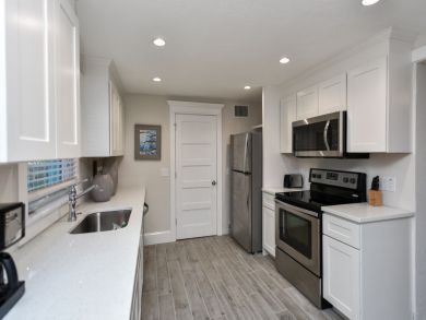 Siesta Key Luxury Vacation Rental Sleeps Four Guests
