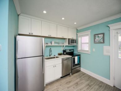 Siesta Key Vacation Rental Sleeps Four Guests