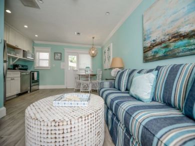Siesta Key Vacation Rental Sleeps Four Guests