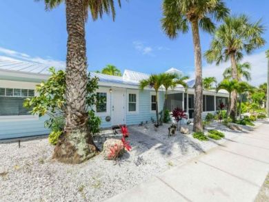 Siesta Key Vacation Rental Sleeps Four Guests