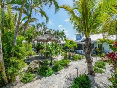 Siesta Key Vacation Rental Sleeps Four Guests
