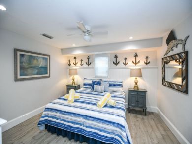Charming Vacation Rental on Siesta Key. Call Today