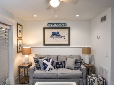 Charming Vacation Rental on Siesta Key. Call Today