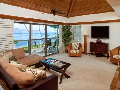 Spacious Living Ara with Wall Mounted TV