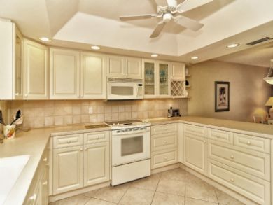 Siesta Key Two Bedroom Vacation Rental Unit Available Today