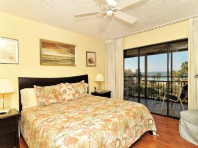 Siesta Key Two Bedroom Vacation Rental Unit Available Today