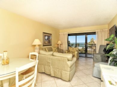 Siesta Key Two Bedroom Vacation Rental Unit Available Today