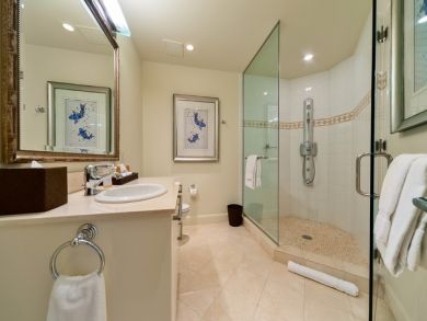 This Luxury Accommodation Has Two Bedrooms & Views
