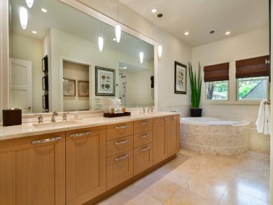 This Luxury Accommodation Has Two Bedrooms & Views