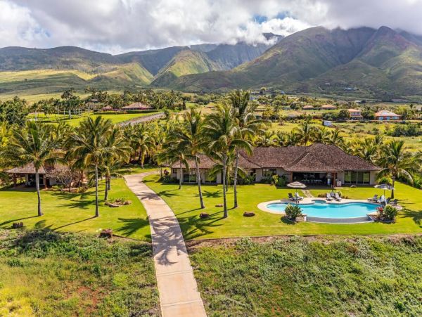 Six Bedroom Maui Luxury Pool Villa Five Star!
