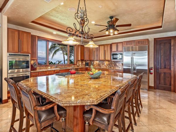 Six Bedroom Maui Luxury Pool Villa Five Star!