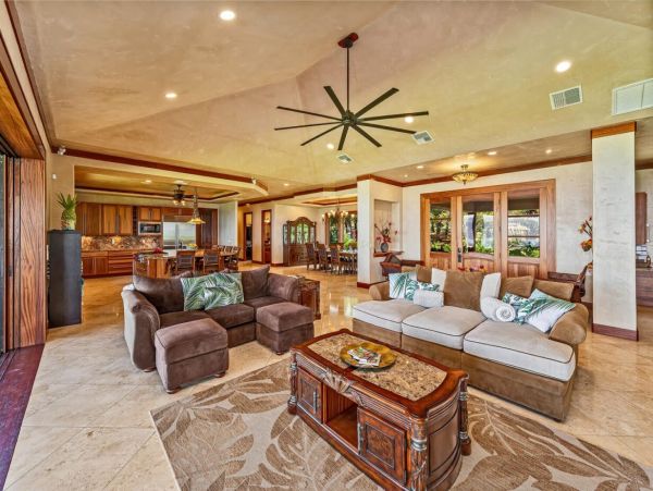 Six Bedroom Maui Luxury Pool Villa Five Star!