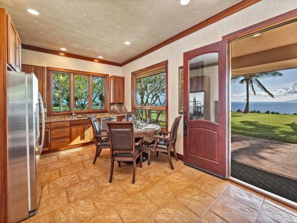 Six Bedroom Maui Luxury Pool Villa Five Star!