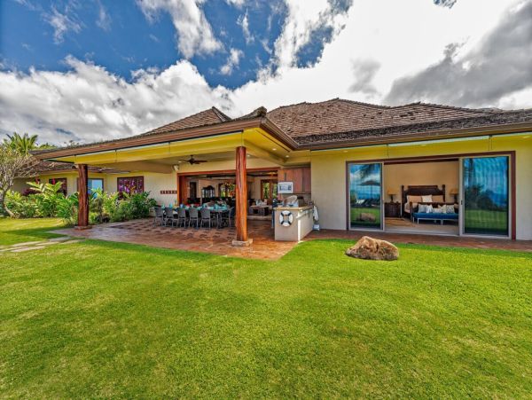 Six Bedroom Maui Luxury Pool Villa Five Star!