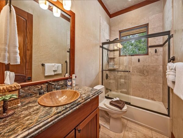 Six Bedroom Maui Luxury Pool Villa Five Star!